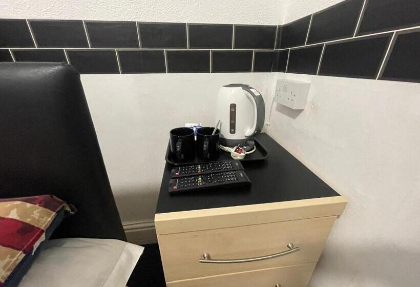 اتاق لوکس, Manhattan