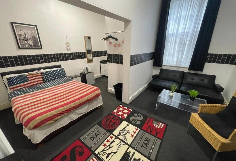 اتاق خانوادگی, Manhattan