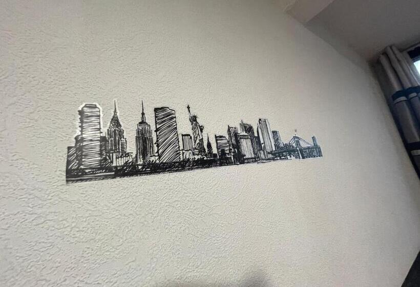 اتاق استاندارد سه نفره, Manhattan