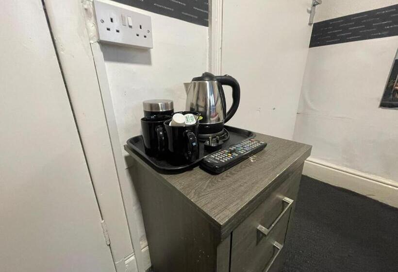 اتاق استاندارد سه نفره, Manhattan