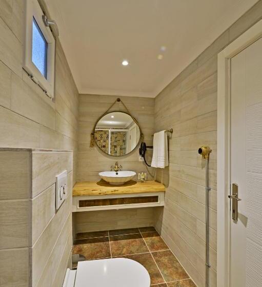 バスタブ付きスタンダードルーム, Bay C