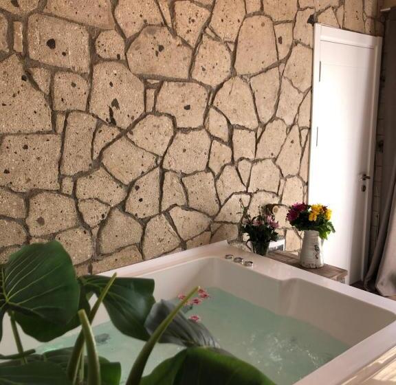 バスタブ付きスタンダードルーム, Bay C