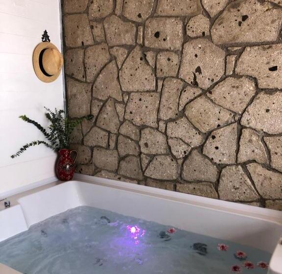 バスタブ付きスタンダードルーム, Bay C