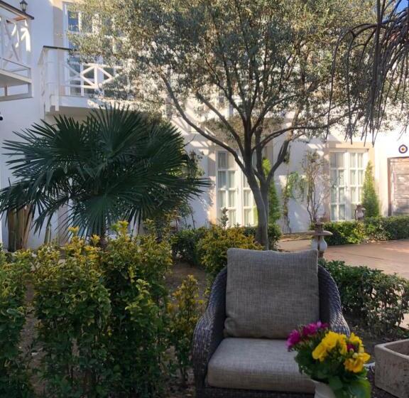 Suite with Pool, Bay C