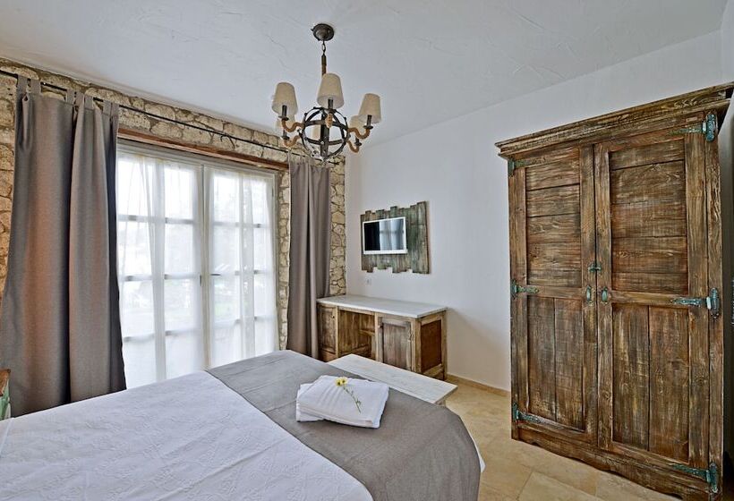 Классический Номер, Bay C