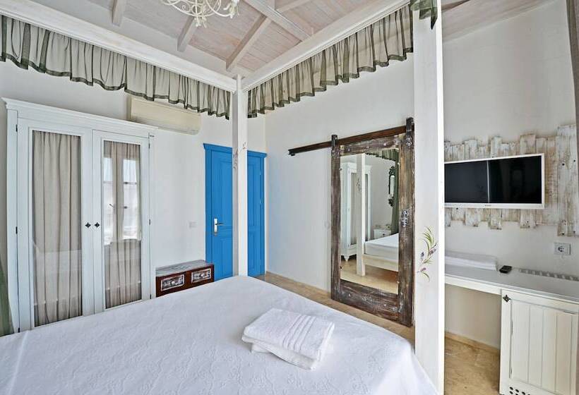 デラックスルーム, Bay C