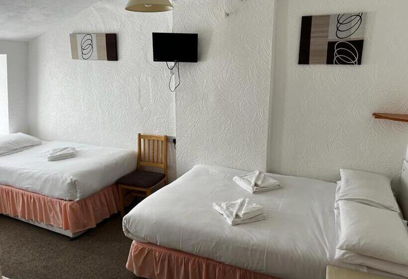 חדר סטנדרט לארבעה, Delton