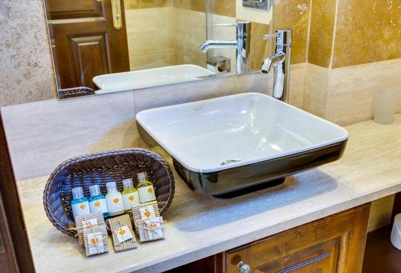 高级大房间, Orcey