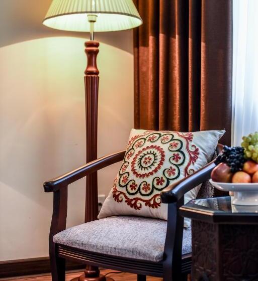 غرفة قياسية, Orient Star