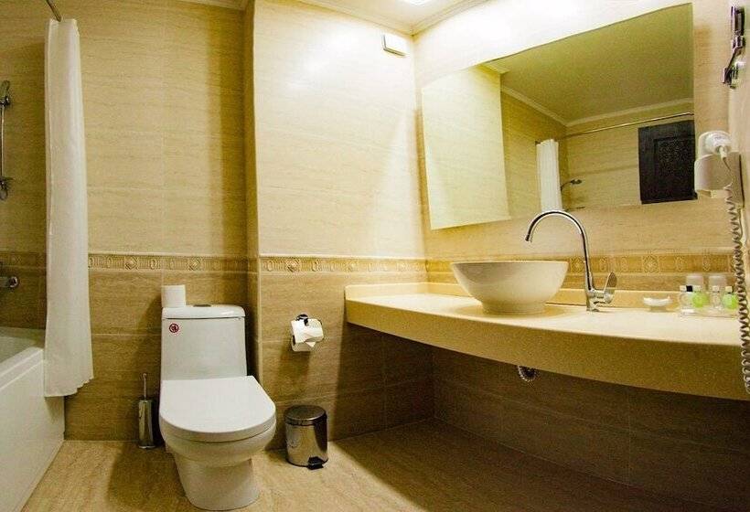 غرفة قياسية, Orient Star