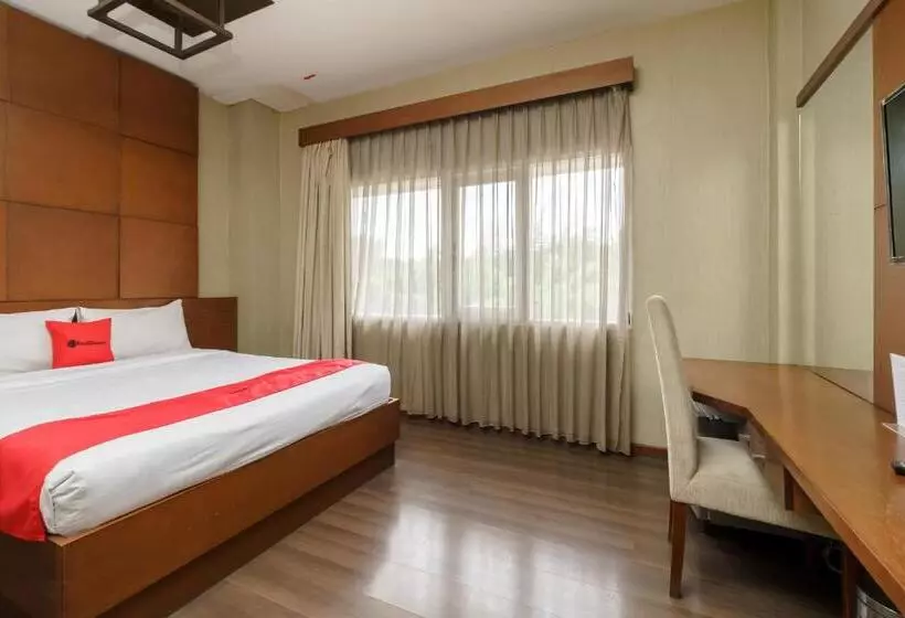 Standardzimmer, Reddoorz @ Cikarang 2