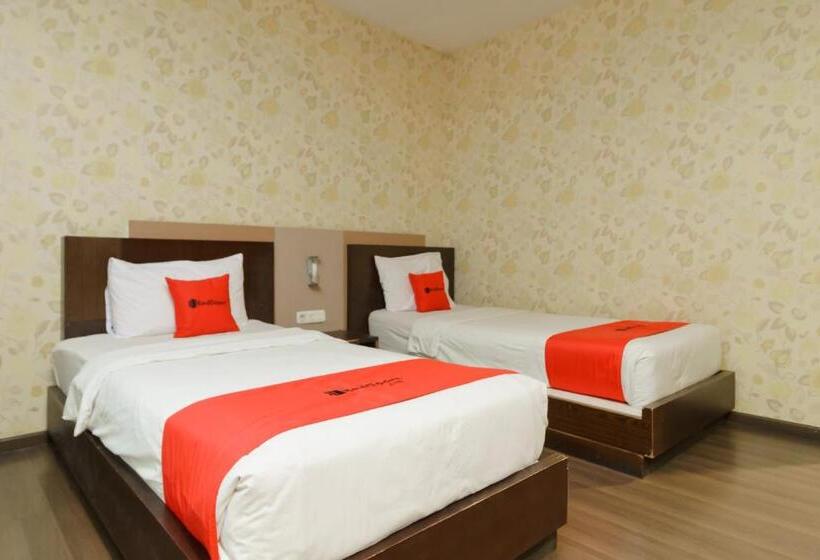 Номер Стандарт, Reddoorz @ Cikarang 2