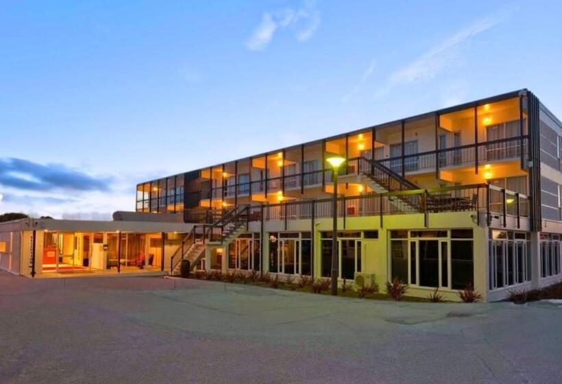 Perhejuniorsviitti, Grand Riccarton
