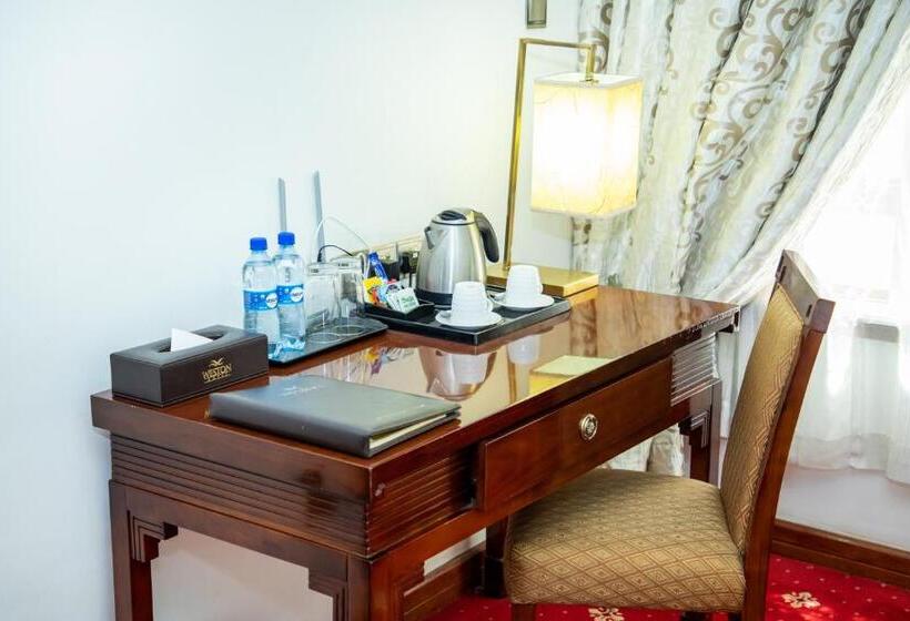 Номер Superior, Weston