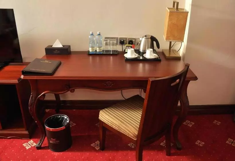 سوئیت پرزیدنت, Weston