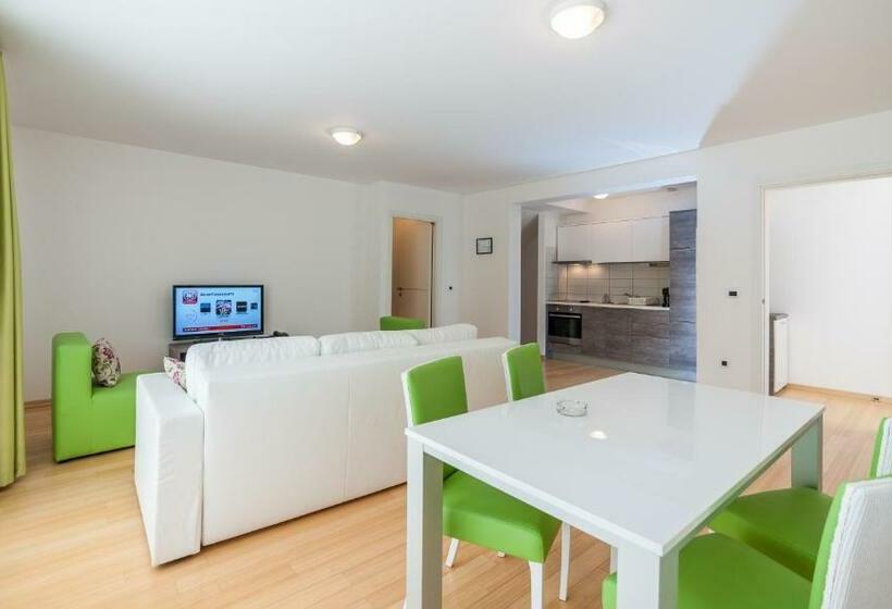 침실 1개 컴포트 아파트, Sunnyside Apartments Petrčane