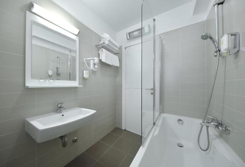 ２ベッドルームのスーペリアアパートメント, Sunnyside Apartments Petrčane