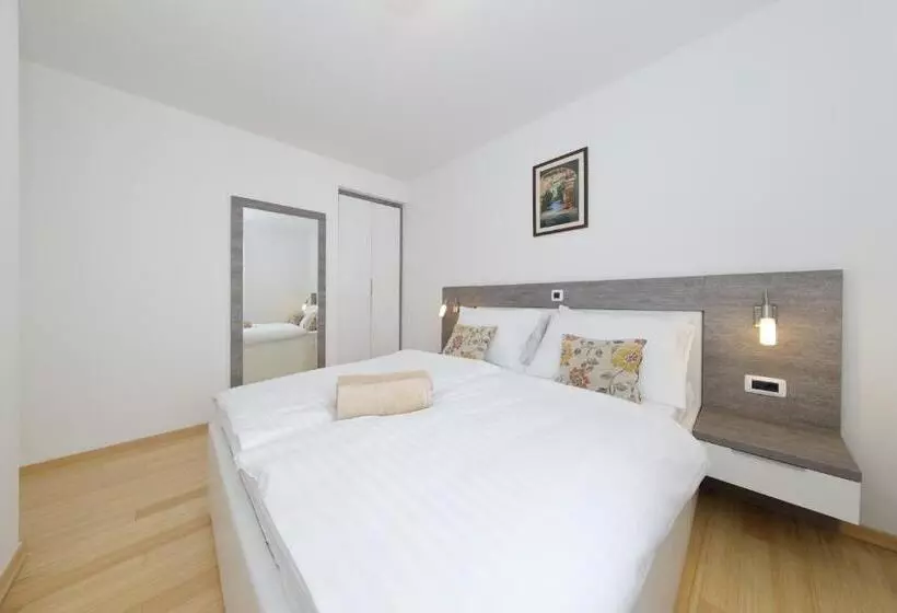 ２ベッドルームのスーペリアアパートメント, Sunnyside Apartments Petrčane