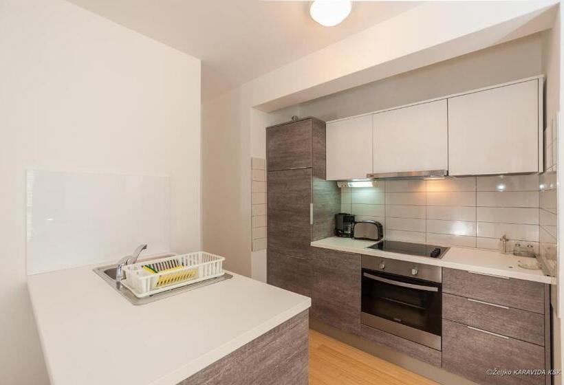 ２ベッドルームのスーペリアアパートメント, Sunnyside Apartments Petrčane