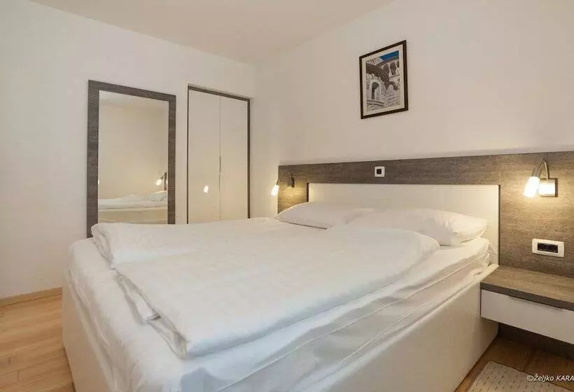 ２ベッドルームのスーペリアアパートメント, Sunnyside Apartments Petrčane