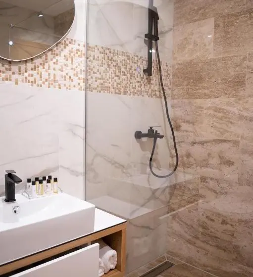 اتاق لوکس, Borovi Forest Resort & Spa