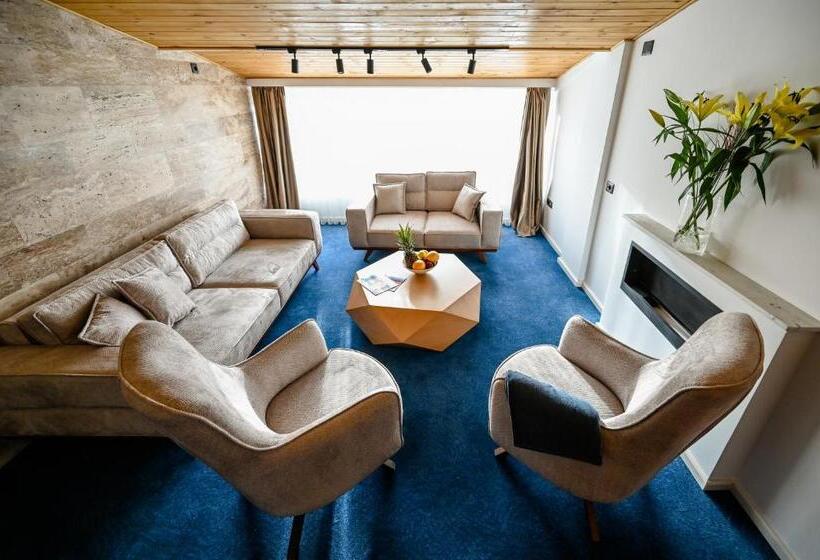 سوییت لوکس, Borovi Forest Resort & Spa