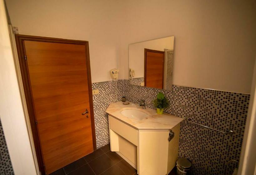 اتاق استاندارد, Le Stanze Dei Ghibellini