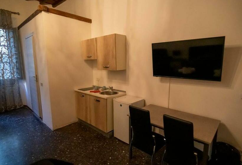 استودیوی استاندارد, Le Stanze Dei Ghibellini