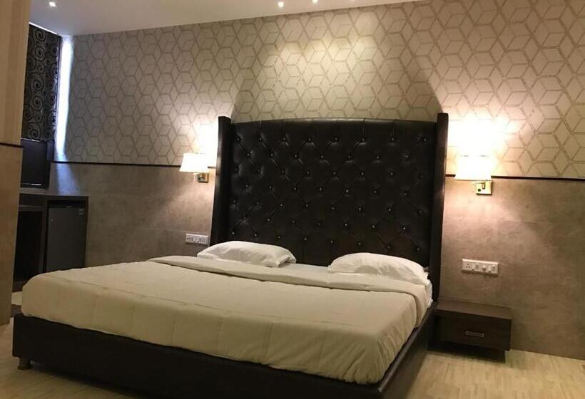 اتاق سوپریور, Sbd