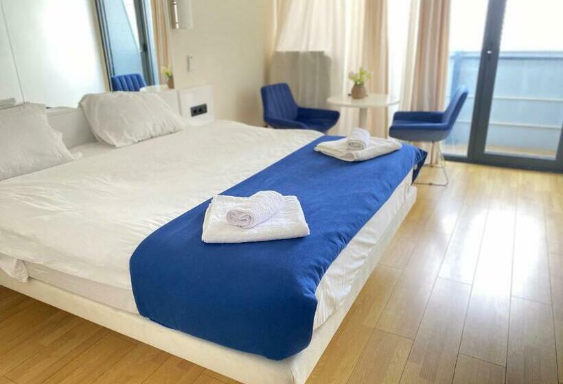 استودیوی استاندارد با چشم‌انداز دریا, Guesthouse At The Sea