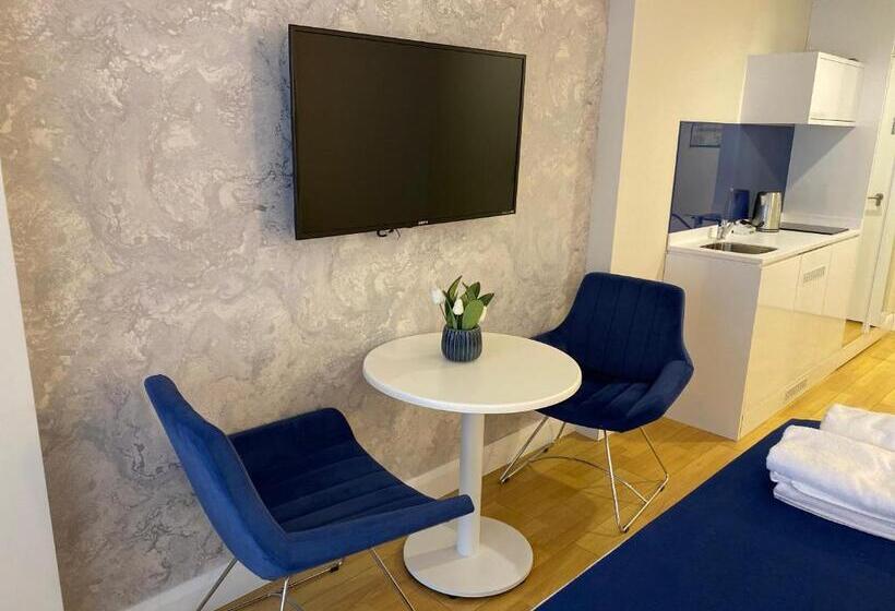 استودیوی استاندارد با چشم‌انداز دریا, Guesthouse At The Sea