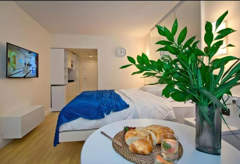 استودیوی استاندارد با چشم‌انداز دریا, Guesthouse At The Sea