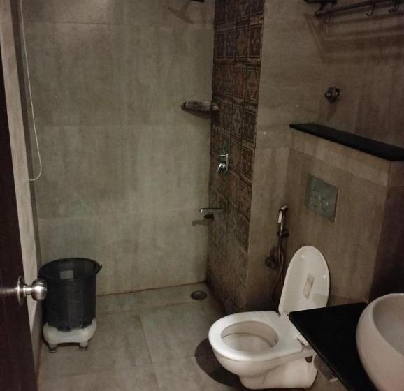 Номер Deluxe, Ashoka Hotel By Wb Inn