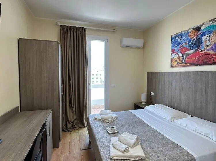 اتاق استاندارد سه نفره, 55 Aira