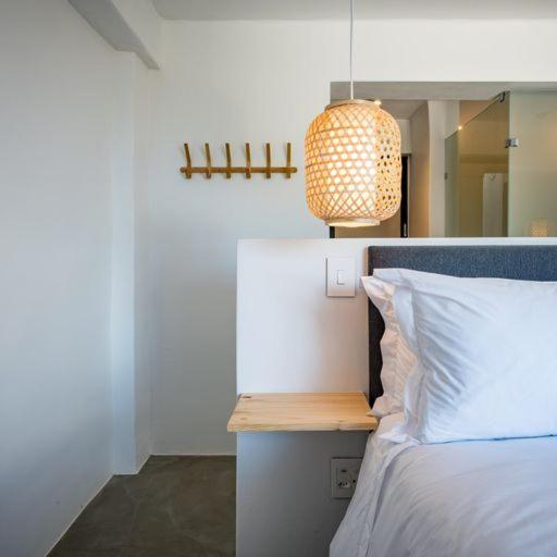 غرفة أساسية, Eleven