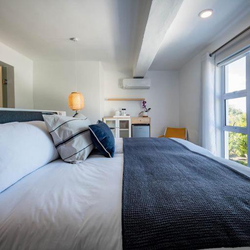 غرفة أساسية, Eleven