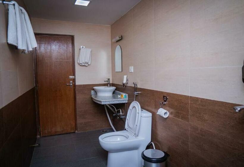 اتاق لوکس سه تخته, Fewa Camp