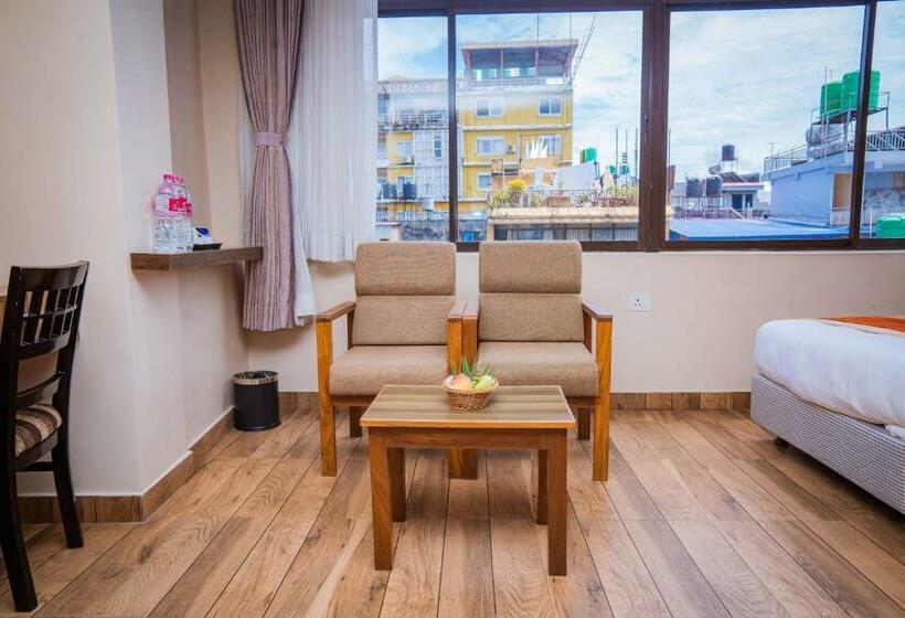 اتاق لوکس سه تخته, Fewa Camp