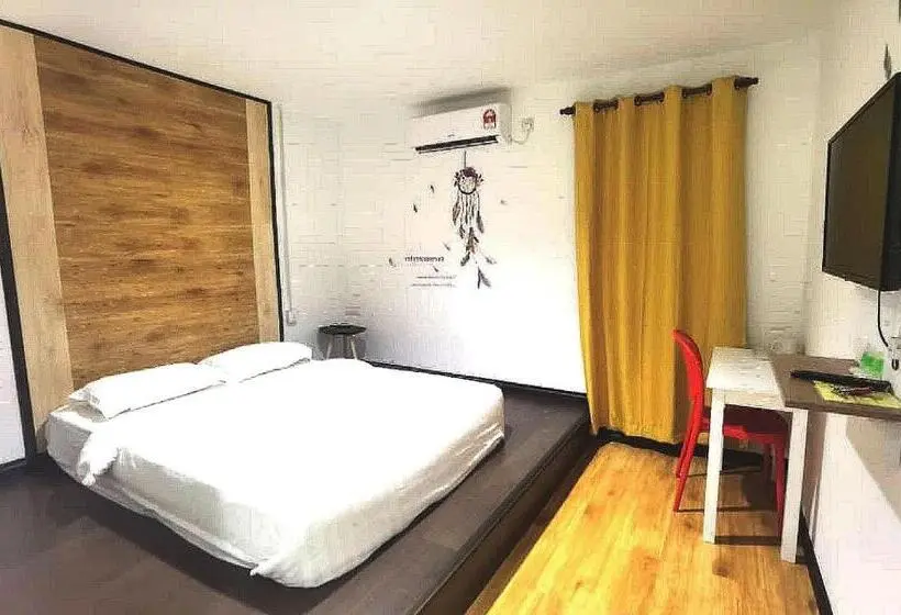 اتاق استاندارد, Oyo Home 90667 Chen Room Bs