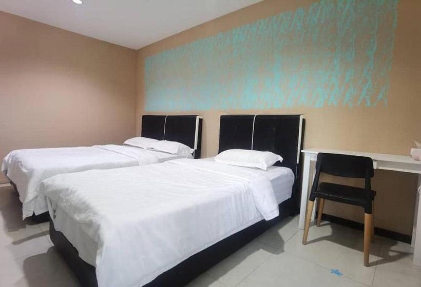 غرفة عائلية حمام مشترك, Oyo Home 90667 Chen Room Bs