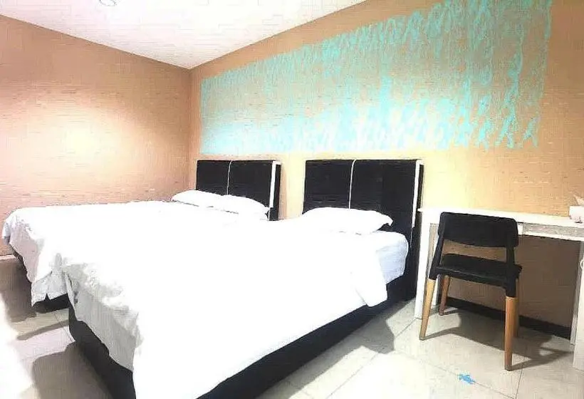 اتاق خانوادگی با سرویس بهداشتی مشترک, Oyo Home 90667 Chen Room Bs