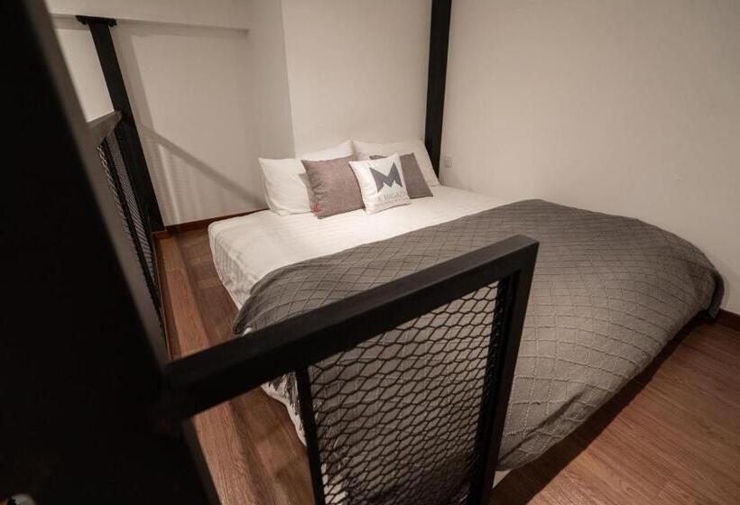 חדר דלוקס, The Magazine Boutique