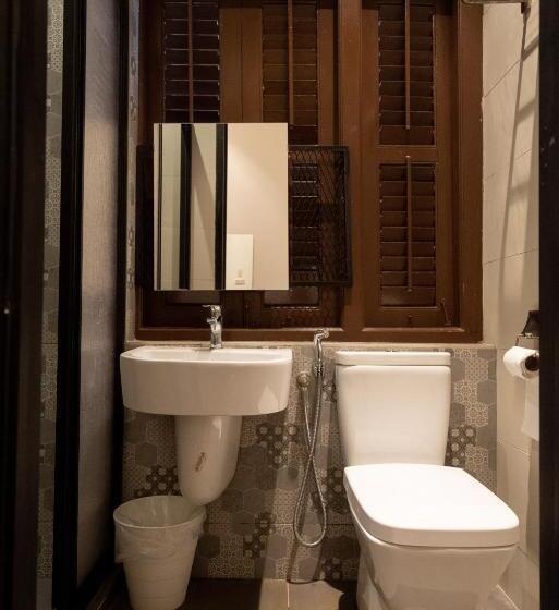 חדר סופריור, The Magazine Boutique