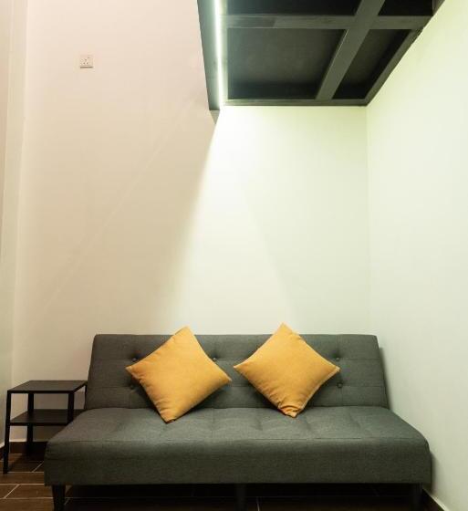 חדר דלוקס, The Magazine Boutique