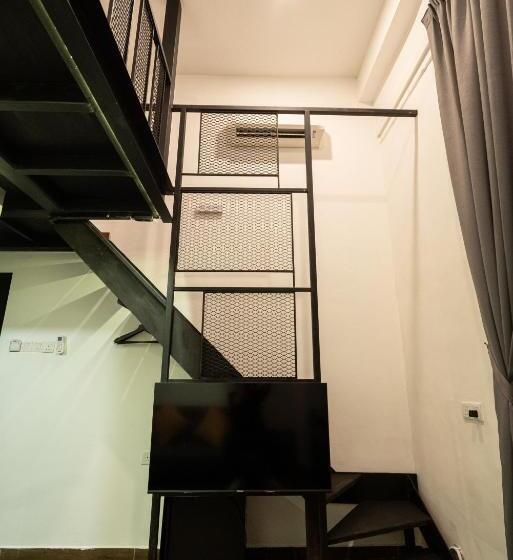 חדר דלוקס, The Magazine Boutique