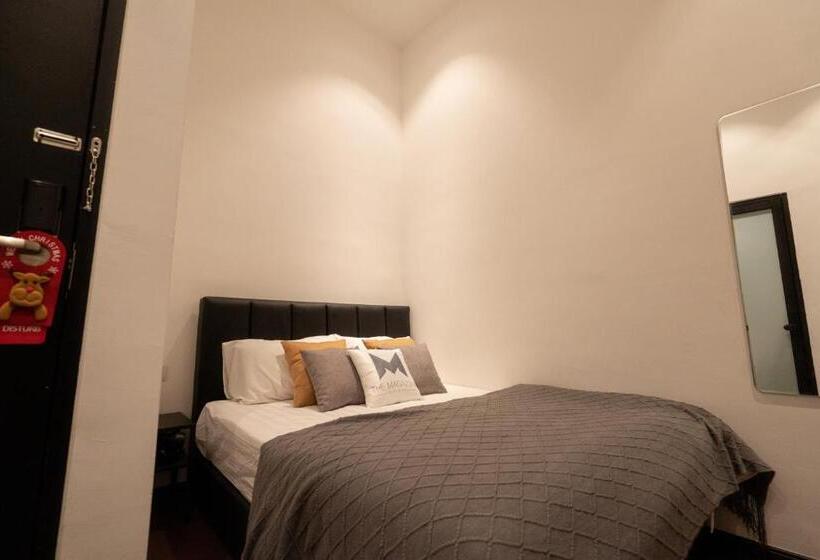 חדר סופריור, The Magazine Boutique