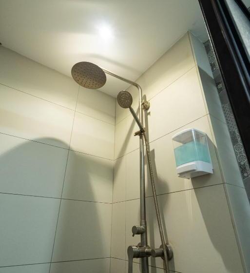 חדר משפחתי דלוקס, The Magazine Boutique