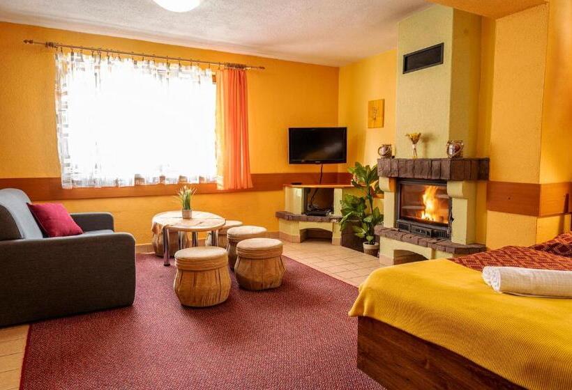 复式房间, Jurika Liptov