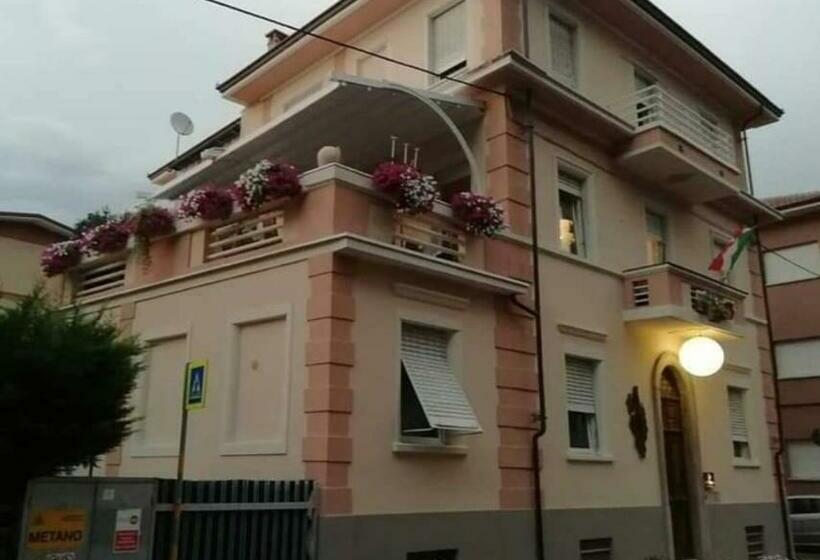 סוויטה, La Pajassa 22