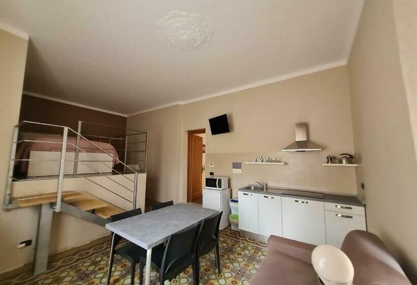 סוויטה, La Pajassa 22